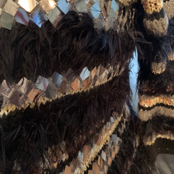 Sweater - Picture 2 of 4